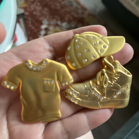 Park Lane Brooch Set Gold Hi-Top Running Shoe Hat And T-Shirt Rhinestones - Picture 2 of 3